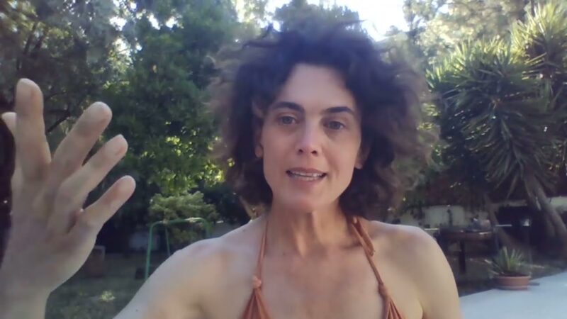 “Sulle spiagge di Polignano ti rubano anche l’anima”: lo sfogo dell’attrice Carla De Girolamo