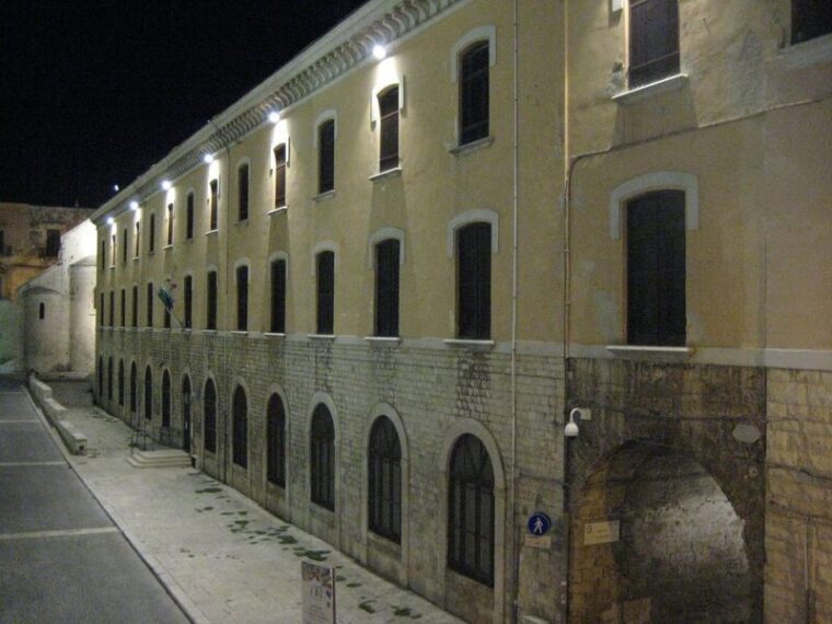 Scuola San Nicola, genitori e dirigente al Comune di Bari: “Serve ristrutturare gli ambienti”