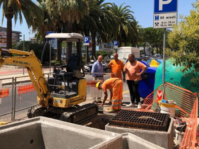07 08 19 In Corso Lavori Per Estensione Rete Fognaria In Viale Di Vittorio 1