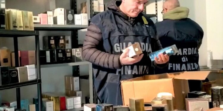 27032023 093342 27.03.2023 Sequestro Profumi
