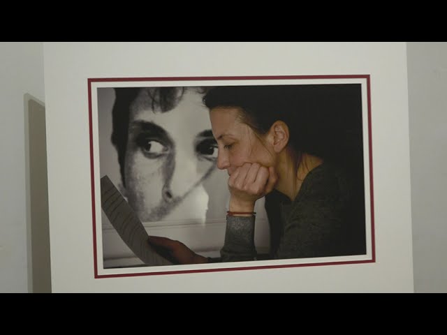 “involontariamente, Amo”: 41 Scatti In Mostra Con Le Poesie Di Vinny Moretti