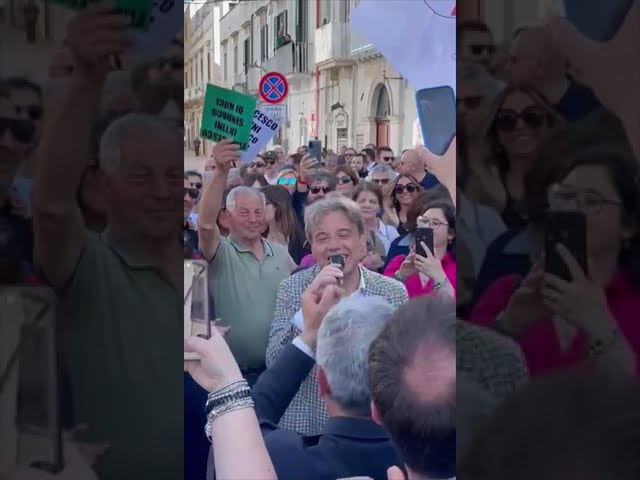 Noci, Al Ballottaggio Vince Francesco Intini. Il Discorso Del Nuovo Sindaco: “vi Bacerei Tutti” – Video