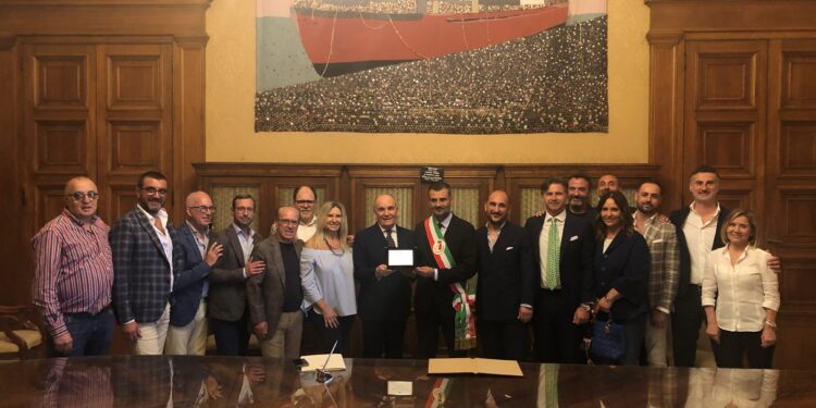 12 06 23 Stamattina La Consegna Di Un Riconoscimento A Tavarilli Per I 50 Anni Di Acmei