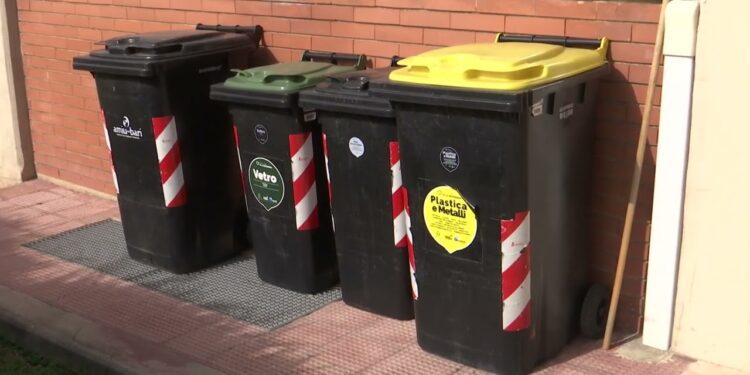 Si Estende A Bari La Raccolta Porta A Porta: Al Via La Distribuzione Kit Tra Carbonara, Ceglie, Loseto E Picone