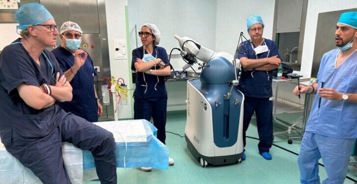 Robot Chirurgia Ortopedica Protesica Putignano (3)