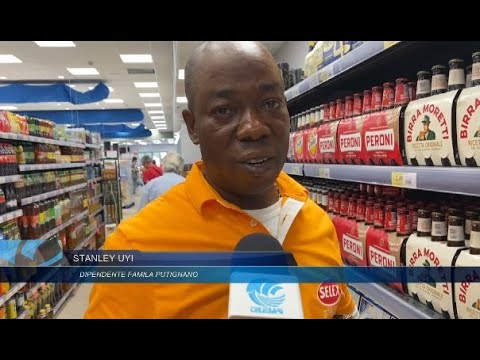 Aiutava I Clienti Con Le Buste, Assunto Al Famila. L’intervista A Stanley: “tutti Mi Riconoscono E Incoraggiano” – Video