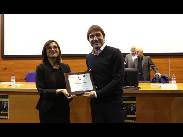Antonio Conte All’unisalento Riceve La Targa ‘sport, Soft Skills’. E Agli Studenti Dice: “credete In Voi Stessi” – Video