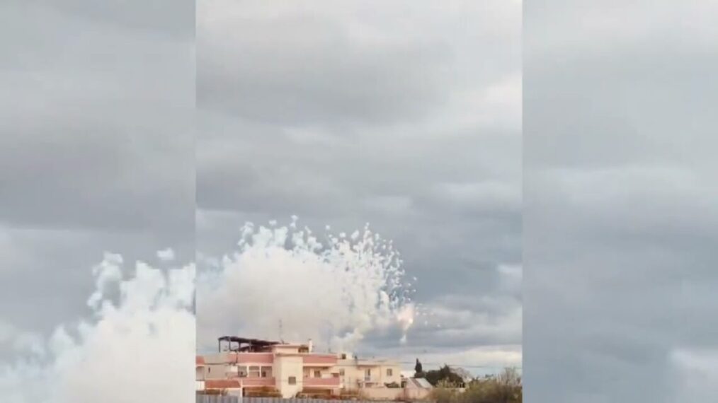 San Trifone, Super Festa Ad Adelfia: Lo Spettacolo Dei Fuochi D’artificio Nella Gara Pirotecnica – Video