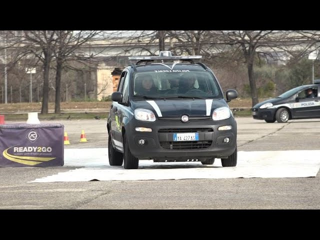 Gestione Emergenze Su Strada, Agenti Di Polizia Locale Di Bari E Monopoli A Lezione Di Guida – Video