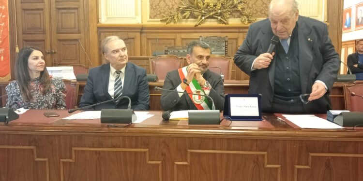 08 04 24 Questa Mattina A Palazzo Di Città La Premiazione Del Professor Filippo Maria Boscia 1 (2)