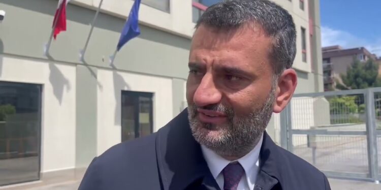Estorsioni, Decaro In Tribunale Per Processo A Pescheria San Giorgio: “ci Saremo Sempre” – Video