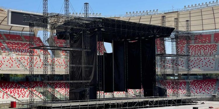 Palco Max Pezzali Evidenza