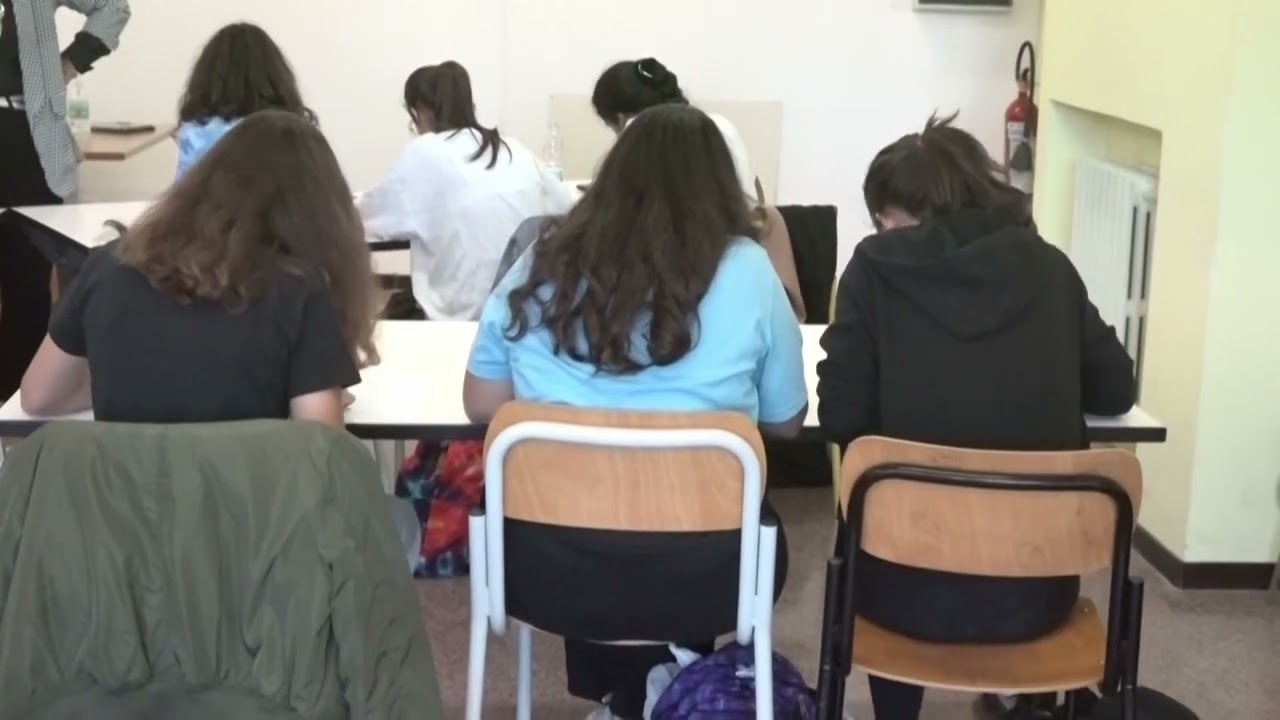 Bari, A Settembre Riaprono Le Scuole: C’è Chi Inizia Il 4 E Chi Il 16. “il Caldo? Sarà Un Problema” – Video