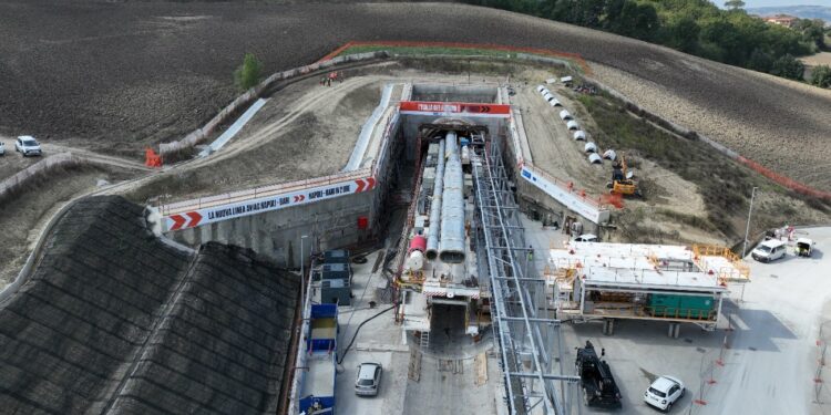 Tbm Aurora In Partenza