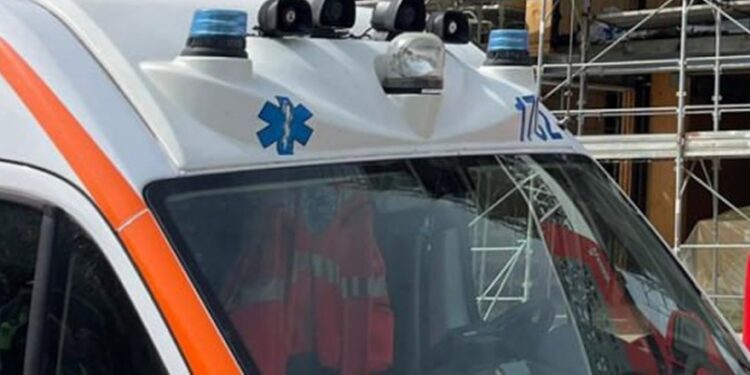 Ambulanza Incidente Lavoro Impalcatura