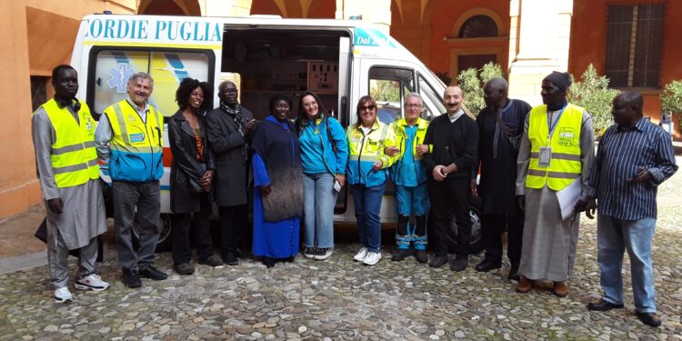 Consegna Ambulanza Federazione Misericordie Puglia A Bologna All'associazione Abad (3)