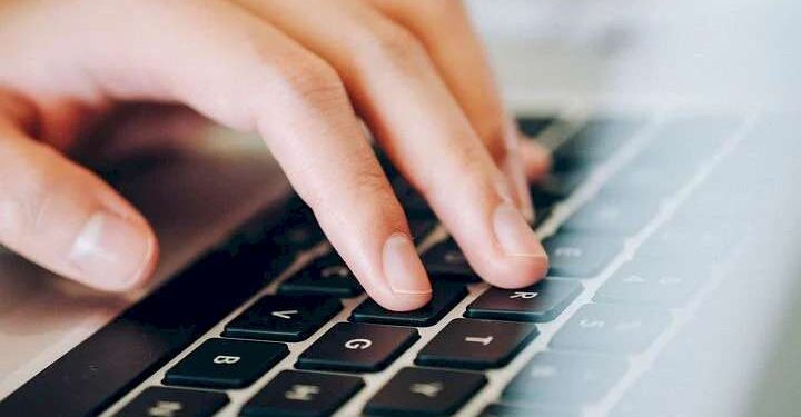 Violenza Pornografia Online