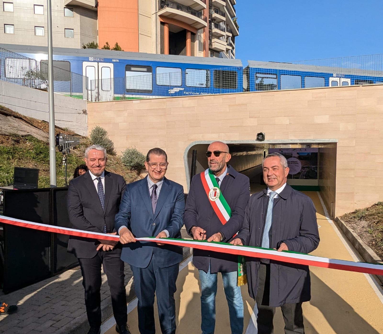 27 11 24 Fal Strade Nuove Oggi Sindaco All’inaugurazione Del Sottopasso Ciclopedonale Tra Via Delle Murge E Via Cotugno 1