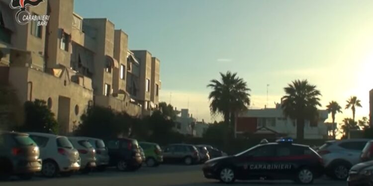 Carabinieri Villa Torre A Mare Confiscata
