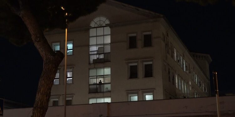 Carcere Bari Notte
