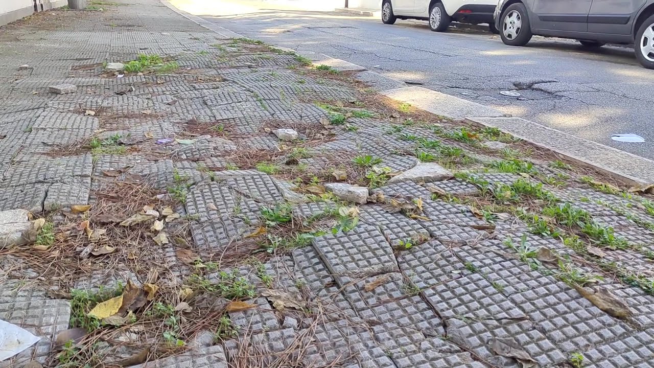 Marciapiedi Rotti E Strade Dissestate, A Bari L’odissea Di Auto E Bici. Il Comune: “37 Milioni Per La Manutenzione” – Video