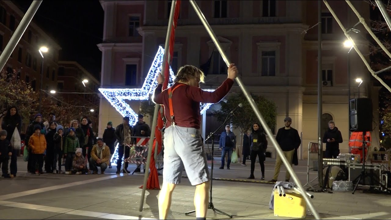 Clown, Giocoleria E Laboratori: A Madonnella Il Natale Dei Bimbi è Alla Scoperta Del Mondo Circense – Video