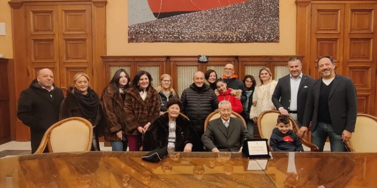 29 01 25 Oggi La Consegna Di Un Riconoscimento Dell’amministrazione Comunale Per I 60 Anni Del Panificio Veronese 1