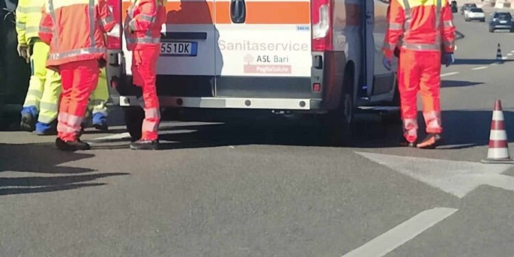 Ambulanza Incidente Statale Giorno