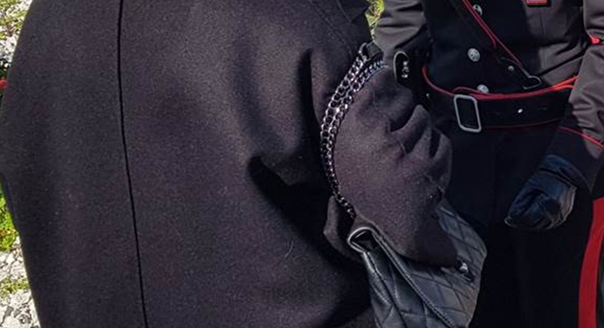 Carabinieri Donna