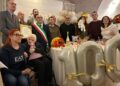 Nonna Ida Con Sindaco E Dipendenti Comunali