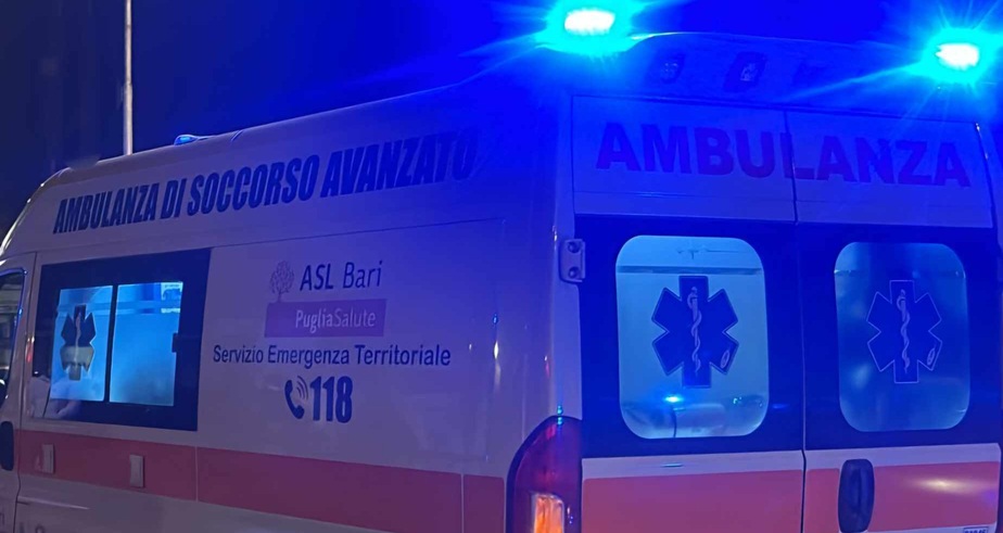Ambulanza Bari Notte